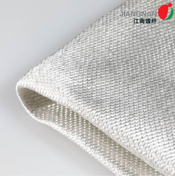 666 650克 无碱钢丝玻纤布